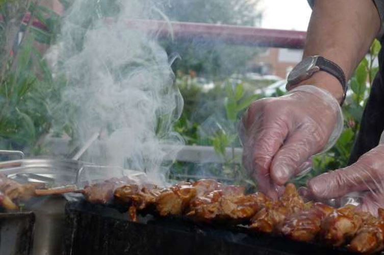 Barbeque op het terras tijdens 1 van onze gezellige kumpulans